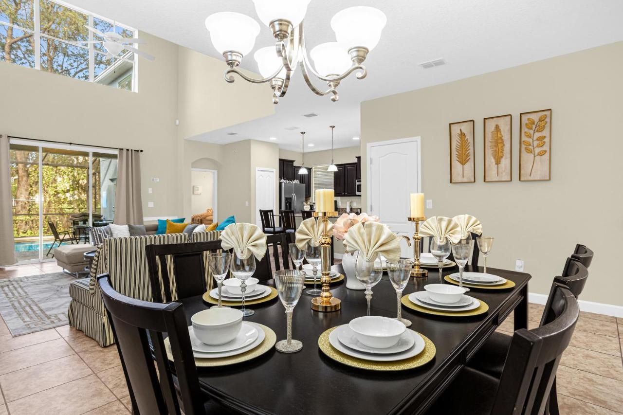 Light Yellow Lift Your Mood Near 5beds Villa Kissimmee