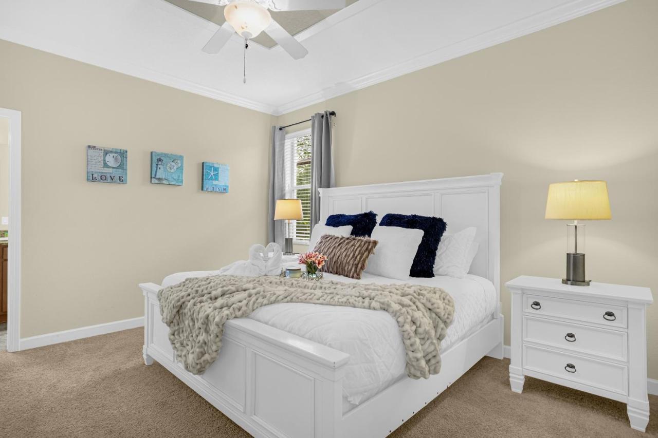 Light Yellow Lift Your Mood Near 5beds Villa *