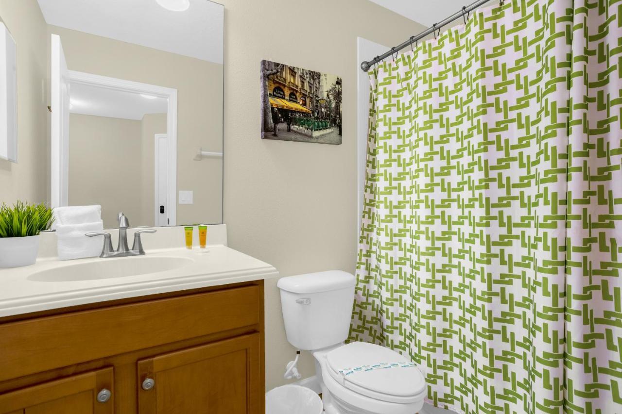 Light Yellow Lift Your Mood Near 5beds Kissimmee