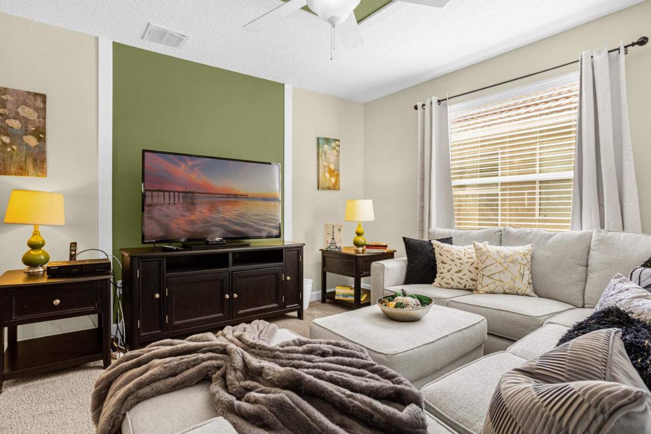 Light Yellow Lift Your Mood Near 5beds *